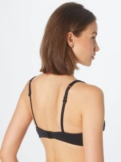 Hunkemöller Hauts De Bikinis Avec Armatures Triangle Hauts De Bikini Scallop Femme Noir -Lumiere de Bikini Boutique 0786ecd9f213be0483c8a2594ae96b85