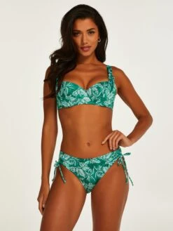 Hunkemöller Hauts De Bikinis Avec Armatures Balconnet Hauts De Bikini Bermuda Femme Vert -Lumiere de Bikini Boutique 16e5e13b9bb3ef6da9ac64a94e379bb6