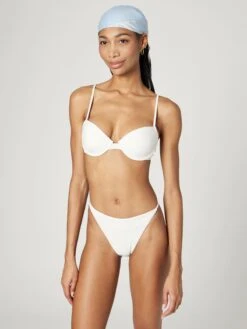Bas De Bikinis Bas De Bikini Davina Femme Blanc -Lumiere de Bikini Boutique 1a355754aecf105c99607a4e2d84e8bd