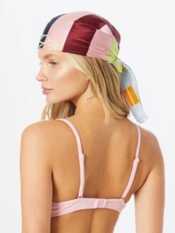 Hunkemöller Hauts De Bikinis Avec Armatures Soutien-gorge Invisible Hauts De Bikini Femme Rose Pastel -Lumiere de Bikini Boutique 2c3dc6a74620d03bd55f5fb289eb1e31