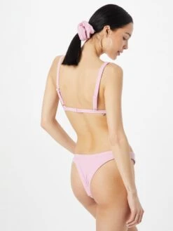 NASTY GAL Grands Bonnets Triangle Bikini Femme Rose Ancienne -Lumiere de Bikini Boutique 300ee4122c09bb447f2bbd7eb5ade55c