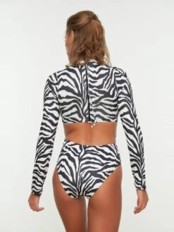 Trendyol Maillots De Bain Une Pièce Maillot De Bain Femme Noir / Blanc -Lumiere de Bikini Boutique 445ec3d6aa7b601e02266da6dd5c4846