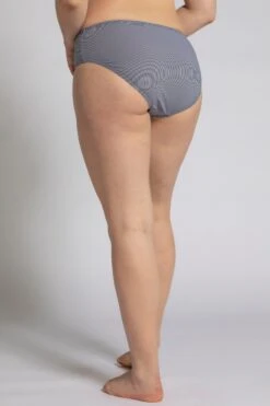 Ulla Popken Bas De Bikinis Bas De Bikini Femme Noir / Blanc -Lumiere de Bikini Boutique 4f906e3995335d13b8c50069d23edcc2