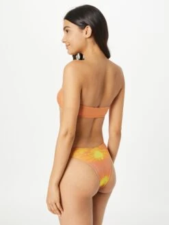 NASTY GAL Bikinis Bandeaux Bandeau Bikini Femme Abricot -Lumiere de Bikini Boutique 58176bf077920d87726f3c49f42f782b