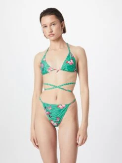 NASTY GAL Grands Bonnets Triangle Bikini Femme Vert -Lumiere de Bikini Boutique 5e99fe5554e54c46d2c3267008fc997a