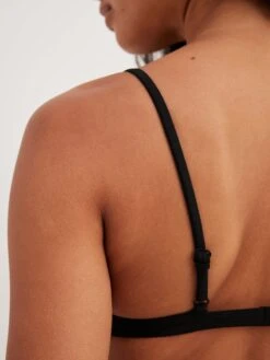 NA-KD Hauts De Bikinis Avec Armatures Soutien-gorge Invisible Hauts De Bikini Femme Noir -Lumiere de Bikini Boutique 5f8d5923f73a5d6d81615c965520756d