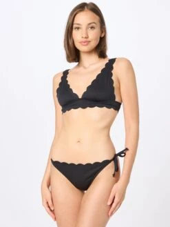 Hunkemöller Hauts De Bikinis Triangles Triangle Hauts De Bikini Scallop Femme Noir -Lumiere de Bikini Boutique 6c1b1261d26d19219aa803a23de768c3