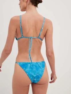 NA-KD Bas De Bikinis Bas De Bikini Femme Bleu Clair -Lumiere de Bikini Boutique 7adcc47350428c6fb3e3a0900bf0b4ff