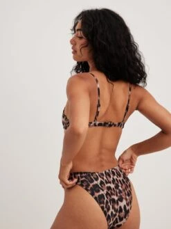 NA-KD Hauts De Bikinis Avec Armatures Soutien-gorge Invisible Hauts De Bikini Femme Marron -Lumiere de Bikini Boutique 7c5faf881abe29bcf66bb3ba5062a2b2