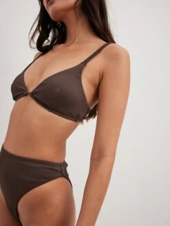 NA-KD Hauts De Bikinis Triangles Triangle Hauts De Bikini Femme Marron -Lumiere de Bikini Boutique 7e8241d5c0e02dbd72d563a5d0cbd89a