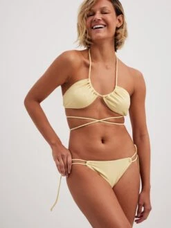 NA-KD Hauts De Bikinis Col Montant Hauts De Bikini Femme Jaune -Lumiere de Bikini Boutique 9a739cd3e272dec3a43704fa417123f3
