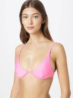 NLY By Nelly Hauts De Bikinis Avec Armatures Soutien-gorge Minimiseur Hauts De Bikini Flatter Me Femme Rose Clair -Lumiere de Bikini Boutique 9df2818f725efd97603c6c31c5cb41e5