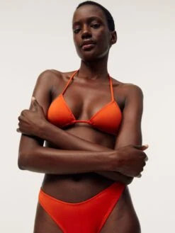 Grands Bonnets Triangle Bikini Lani Femme Rouge -Lumiere de Bikini Boutique a9f6fdef2bfed9dbc843ecd55d347be2