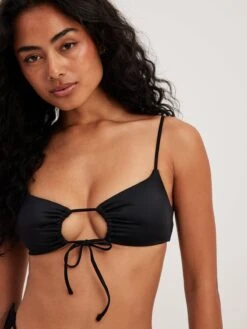 NA-KD Hauts De Bikinis Col Montant Hauts De Bikini Femme Noir