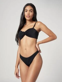 Bas De Bikinis Bas De Bikini Elis Femme Noir -Lumiere de Bikini Boutique d4079293992d8418564920b3827f19e4