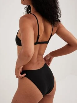 NA-KD Hauts De Bikinis Avec Armatures Soutien-gorge Invisible Hauts De Bikini Femme Noir -Lumiere de Bikini Boutique d773a190eccc178c2d8488ffca5a6207