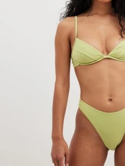 NA-KD Bas De Bikinis Bas De Bikini Femme Vert Clair -Lumiere de Bikini Boutique db6a0be5f700da916b40928e2b17122e