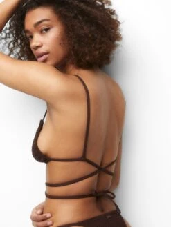 PULL & BEAR Hauts De Bikinis Triangles Triangle Hauts De Bikini Femme Brun Foncé -Lumiere de Bikini Boutique dc2de73a80c908cf2c2bea34fabd7f39