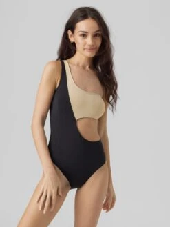 Vero Moda Maillots De Bain Une Pièce Bustier Maillot De Bain LEAH Femme Noir -Lumiere de Bikini Boutique de42952a9ebf111a31454b4ce18f35dd