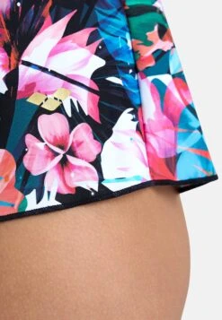 Arena Grands Bonnets Bustier Bikini De Sport Femme Mélange De Couleurs -Lumiere de Bikini Boutique e8e75f4f6864784a28c9748fff8a8cbd