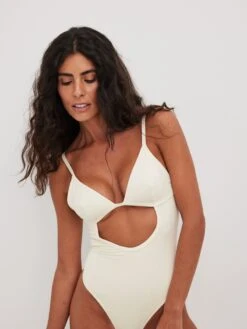 NA-KD Maillots De Bain Une Pièce Triangle Maillot De Bain Femme Blanc
