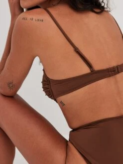 NA-KD Hauts De Bikinis Avec Armatures Balconnet Hauts De Bikini Femme Marron -Lumiere de Bikini Boutique f328922a78f08c752a698fbd28d0f647 1