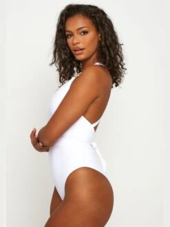 Maillots De Bain Une Pièce Bustier Maillot De Bain Amour Femme Blanc Cassé -Lumiere de Bikini Boutique fb4c2725e7a8092fcfc01b9168f89be7